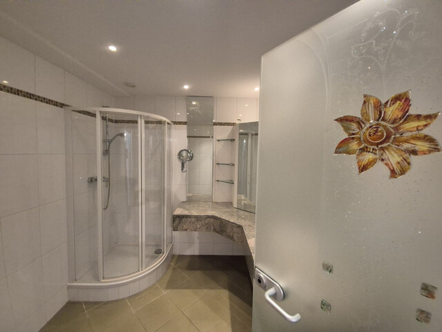 Baden Top Lage - zentrumsnah - hell - neuwertig