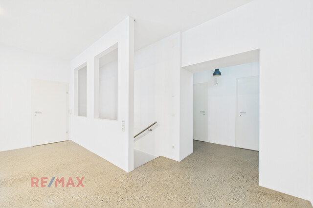 Ein Schatz mitten in der Stadt – Geschäftsfläche mit verstecktem Gewölbekeller