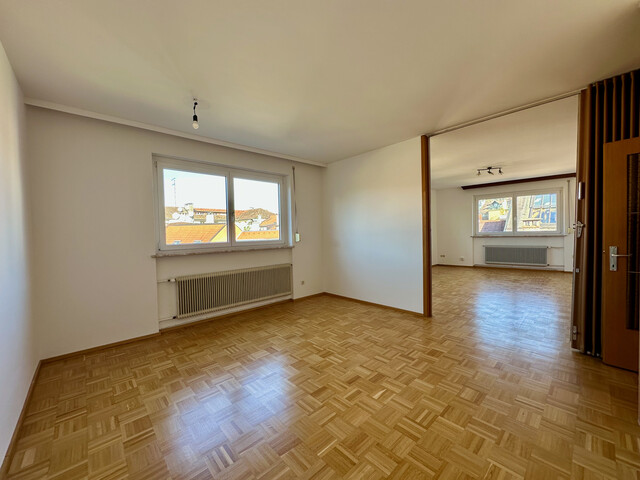 "ohne Provision" helle 3,5 Zimmer Wohnung mit Balkon