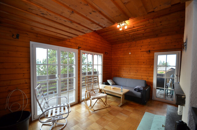 Über der Nebelgrenze von Dornbirn steht ein Ferienhaus zum Verkauf