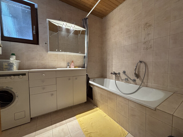 "ohne Provision" geräumige, möblierte 3,5 Zimmer Terrassenwohnung