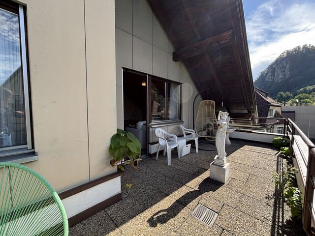 "ohne Provision" geräumige, möblierte 3,5 Zimmer Terrassenwohnung