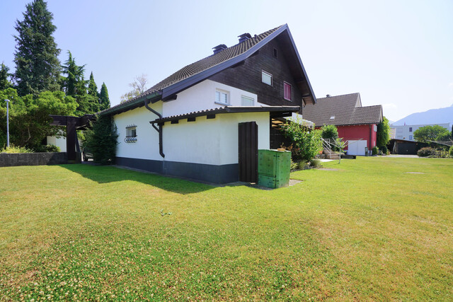 Großzügiges, sehr gepflegtes 5-Zimmer-Einfamilienhaus mit Wintergarten 