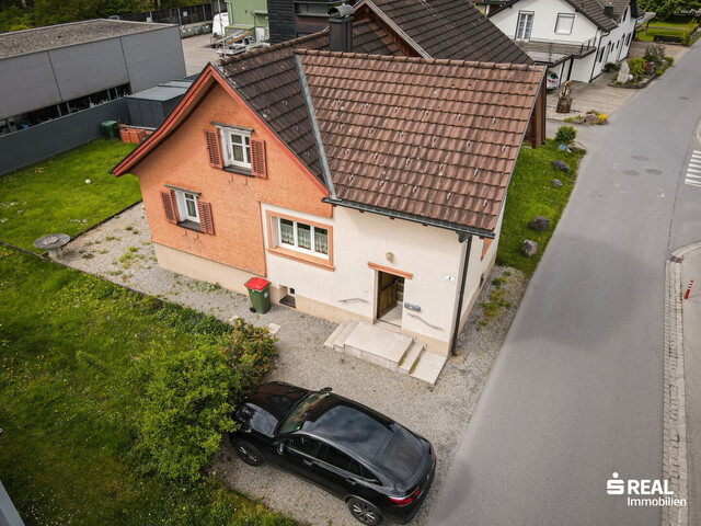 Doppelhaushälfte mit Grund in Gisingen!