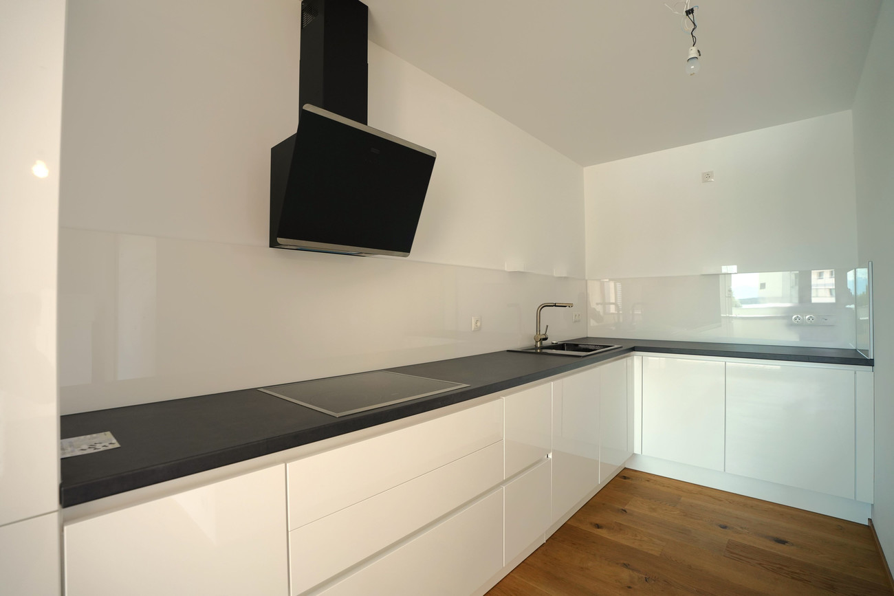 Lochau Hörbranzer Straße: Moderne 2-Zimmer-Neubau-Wohnung mit Balkon und Tiefgaragenplatz