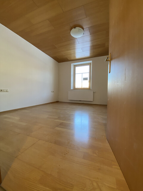 4-Zimmer-Erdgeschosswohnung in generalsaniertem Haus in Röthis (zentrale Lage) mit Gartenanteil