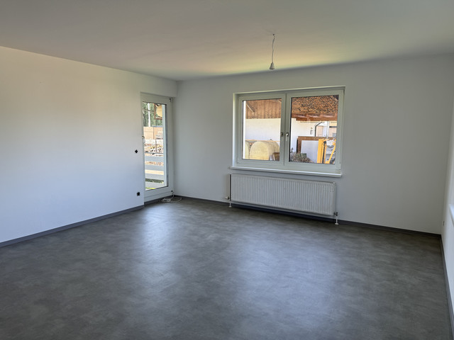 Gemütliche 3-Zimmer-Wohnung mit Balkon &  Gartenmitbenutzung in Höchst zu vermieten