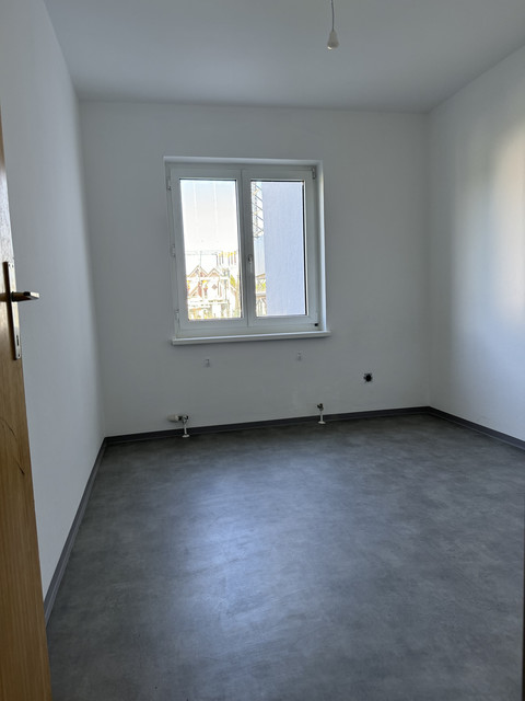 Gemütliche 3-Zimmer-Wohnung mit Balkon &  Gartenmitbenutzung in Höchst zu vermieten