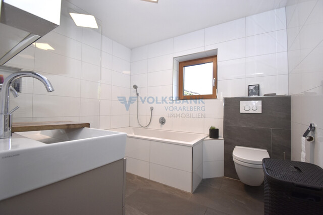 Schnäppchenhaus auf großzügigem Grundstück!