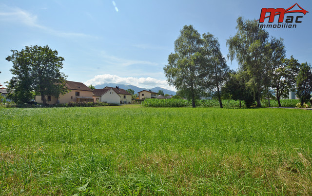 Großes Baugrundstück in ruhiger & sonniger Lage