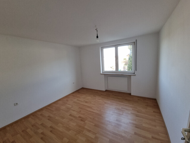 Schöne, geräumige Wohnung mit 7 m² Balkon und 1 m² Keller