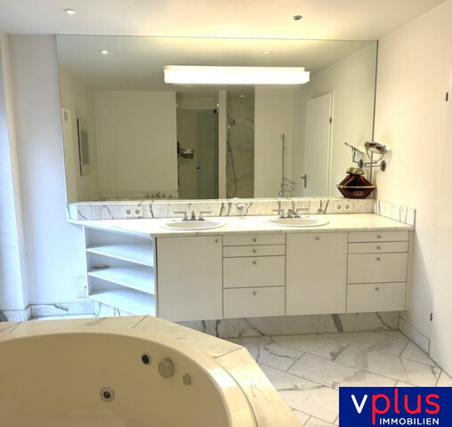 Exklusive Maisonette-Wohnung mit Wintergarten und Terrasse