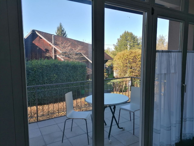 Sanierte Terrassenwohnung mit Parkplatz und großer Terrasse in Top-Lage!