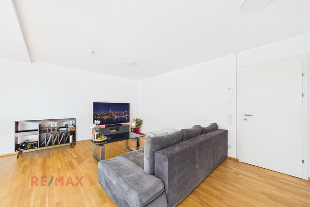 Helle 4-Zimmer-Wohnung mit Balkon in ruhiger Lage von Schlins