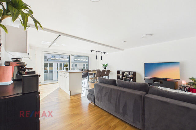 Helle 4-Zimmer-Wohnung mit Balkon in ruhiger Lage von Schlins