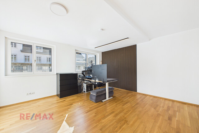 Helle 4-Zimmer-Wohnung mit Balkon in ruhiger Lage von Schlins