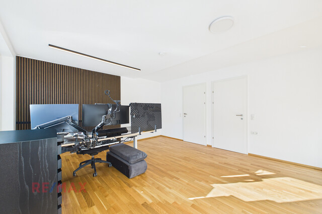 Helle 4-Zimmer-Wohnung mit Balkon in ruhiger Lage von Schlins