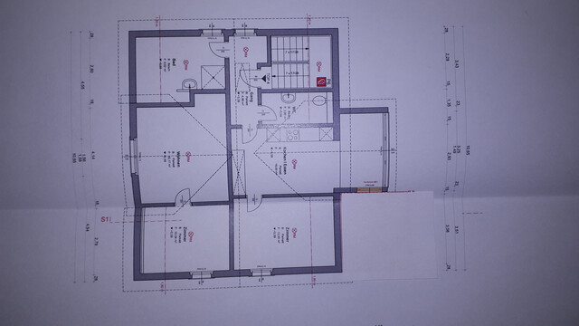 Sonnige, zentral gelegene Dachgeschosswohnung am Fuß des Pfänderhangs, hervorragend angebunden