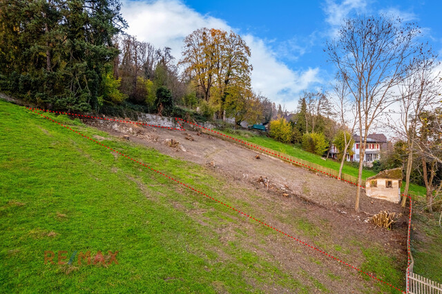 Bauen Sie Ihr Paradies – Großzügiges Grundstück mit Panoramablick!