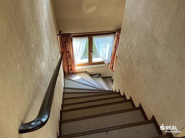 Altes Haus in sehr sonniger Lage an einer Sackgasse