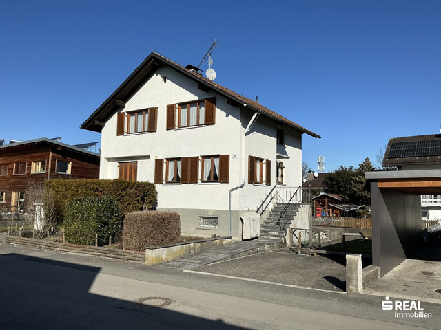 Altes Haus in sehr sonniger Lage an einer Sackgasse