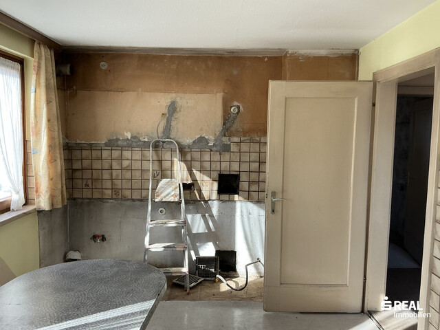 Altes Haus in sehr sonniger Lage an einer Sackgasse