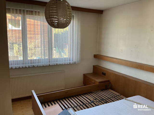 Altes Haus in sehr sonniger Lage an einer Sackgasse