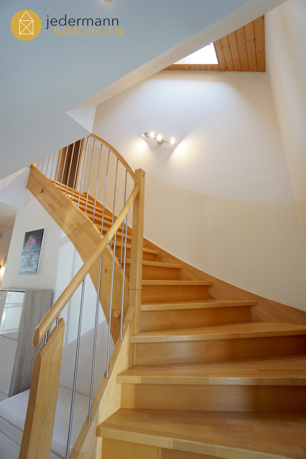 !! VERGEBEN !! RÖTHIS: Elegantes Wohnhaus in Hanglage - traumhafter Ausblick!