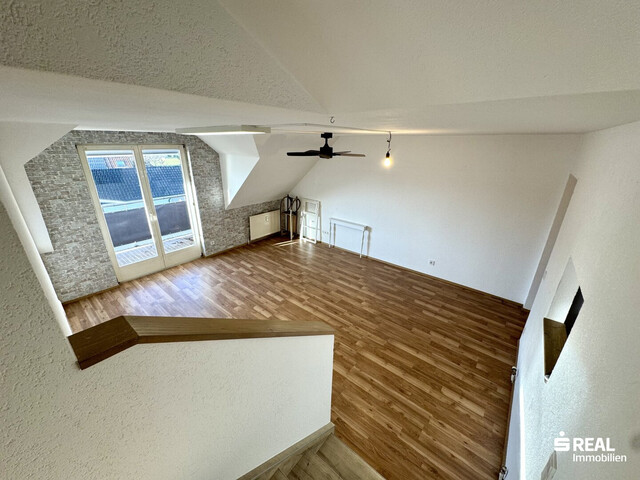 Tolle 2-Zimmerwohnung mit Balkon & Carportparkplatz