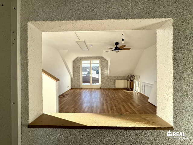 Tolle 2-Zimmerwohnung mit Balkon & Carportparkplatz