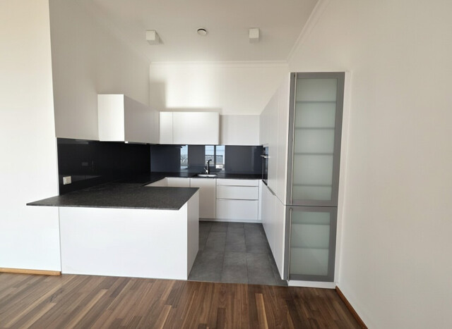 Direkte Seelage: Hochwertige 4-Zimmerwohnung, Traum-Seeblick in Lochau zum mieten!