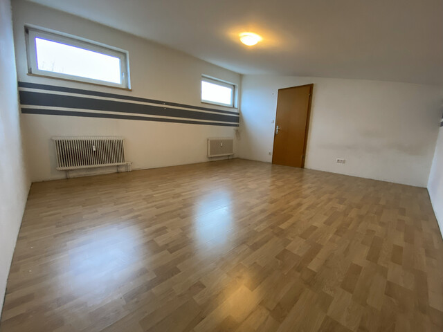 ohne Provision  gemütliche 1,5 Zimmer Wohnung in zentraler Lage