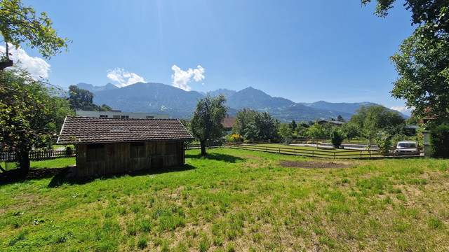 Sonniges Weitblick-Grundstück zu verkaufen