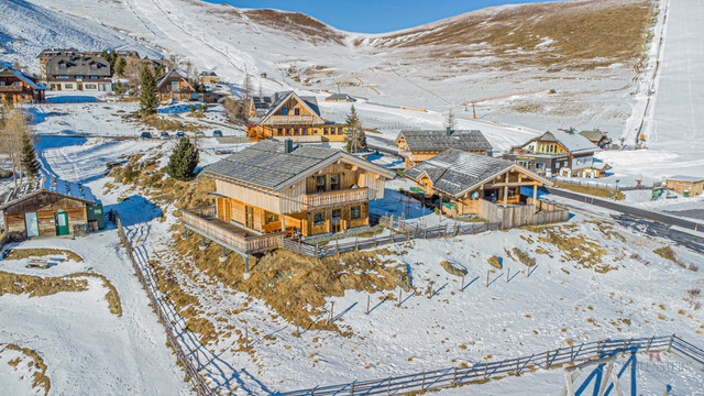 Neuwertiges Chalet Dorf mit Alm-Gasthof in bester Lage am Falkert - direkt neben der "Heidi-Alm"