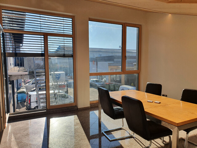 Schönes Büro im Unternehmerquartier zu vermieten!