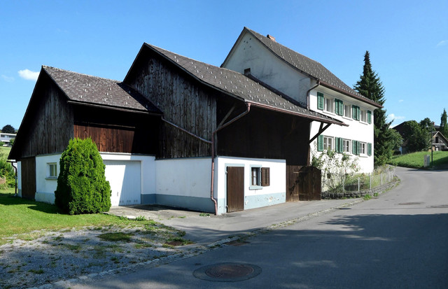 Altes Bauernhaus in Göfis mit vielen Möglichkeiten