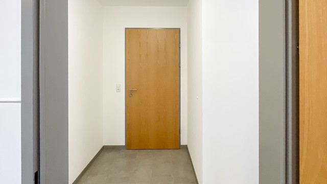 Helle 2 Zimmer Single-Wohnung mit Terrasse und Garten