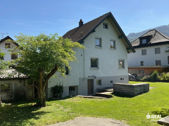Altes Einfamilienhaus mit schönem Garten in Dornbirn