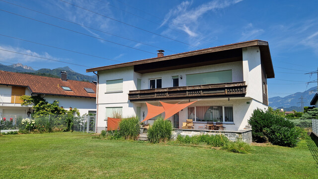 Gepflegtes Zweifamilienhaus in ruhiger Lage