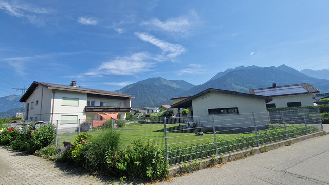 Gepflegtes Zweifamilienhaus in ruhiger Lage