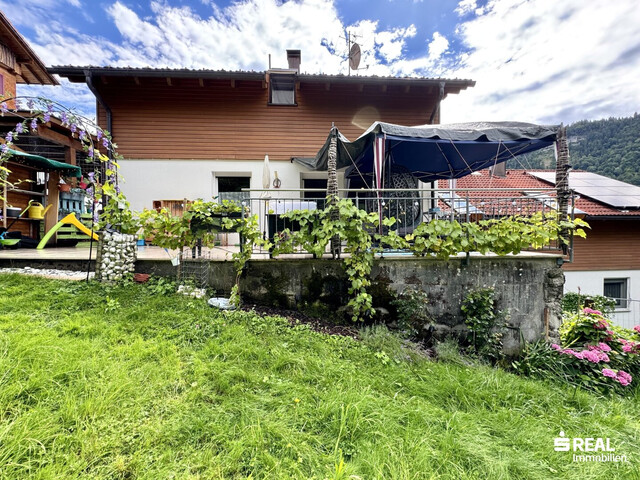 NEUER PREIS : Doppelhaushälfte in Ruhelage