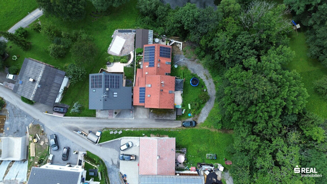 NEUER PREIS : Doppelhaushälfte in Ruhelage