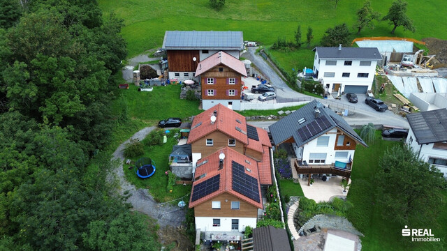 NEUER PREIS : Doppelhaushälfte in Ruhelage