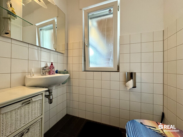 NEUER PREIS : Doppelhaushälfte in Ruhelage