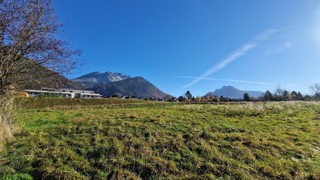 Sonniges Grundstück in ruhiger Lage