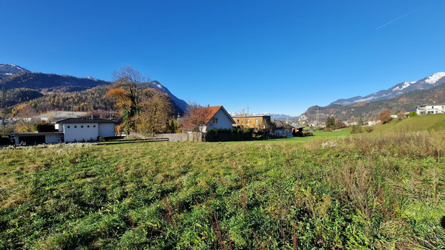 Sonniges Grundstück in ruhiger Lage