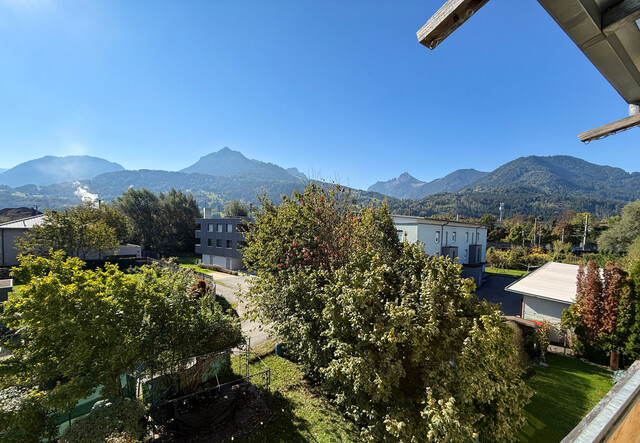 Zwischen Bergwelt und Stadt - Dachgeschosswohnung mit Weitblick