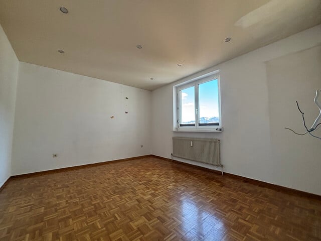 helle 2,5 Zimmer Wohnung mit Balkon