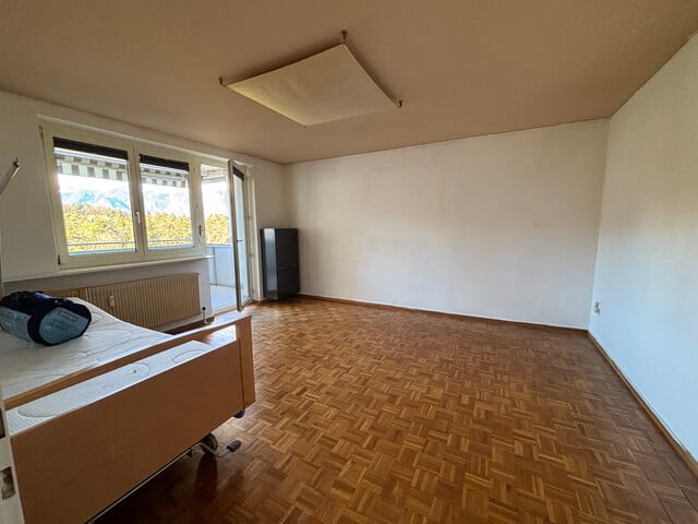 helle 2,5 Zimmer Wohnung mit Balkon