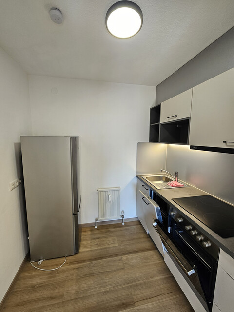 Schöne Ruhige Dachgeschoss Wohnung